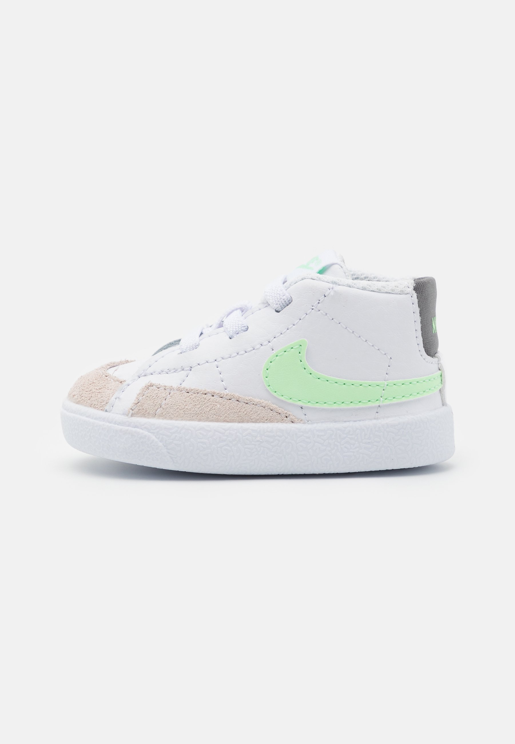 Nike Sportswear Blazer Mid Chaussons Pour Bebe White Vapor Green Smoke Grey Black Blanc Zalando Fr Nike Sportswear Blazer Mid Chaussons Pour Bebe White Vapor Green Smoke Grey Black Blanc Zalando Fr