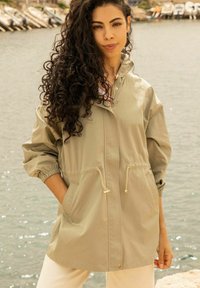 DEELUXE CICELY - Parka - Tilleul