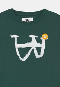 WOOD WOOD OLA UNISEX - Triko s potiskem - faded green