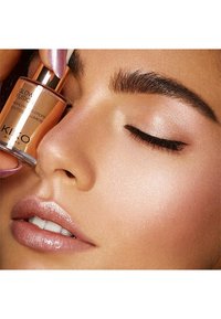 KIKO Milano GLOW FUSION HIGHLIGHTING DROPS - Hightlighter - 02 sweet dreams