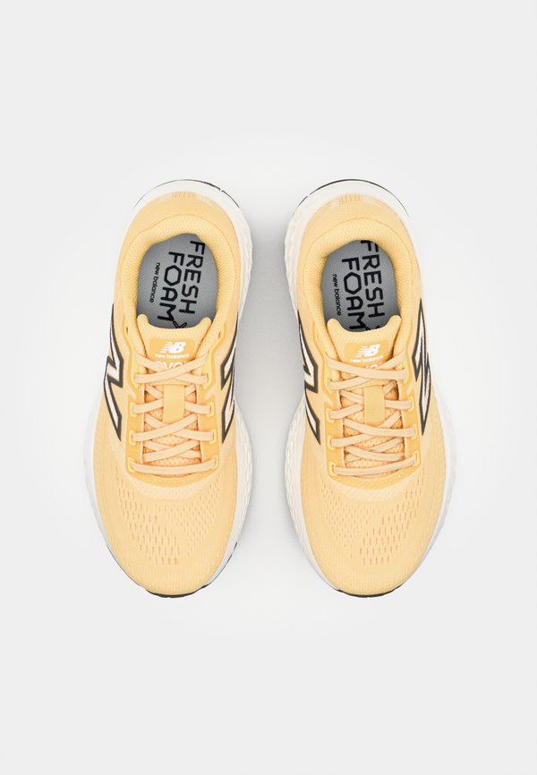 FRESH FOAM X EVOZ V4 - Road running shoes - clementine3