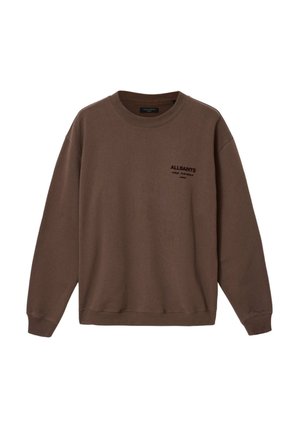 Bruine sweatshirt met lange mouwen en ronde hals, met klein zwart "ALLSAINTS" logo en tekst op de linkerborst.
