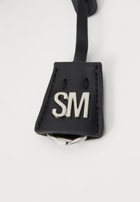 Thumbnail Image 7