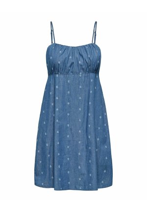 Robe sans manches en denim bleu avec fines bretelles ajustables et petit motif paisley clair dispersé sur le tissu.