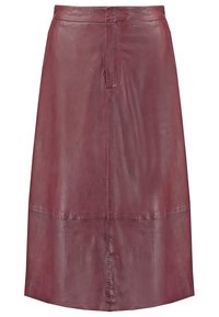 Jupe midi taille haute, en cuir lisse bordeaux, coupe trapèze, avec détails de coutures visibles et fermeture avant dissimulée.