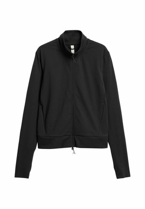 Czarna kurtka na zamek z długim rękawem, stojącym kołnierzem i bocznymi kieszeniami na zamek, rozłożona na płasko na białym tle.