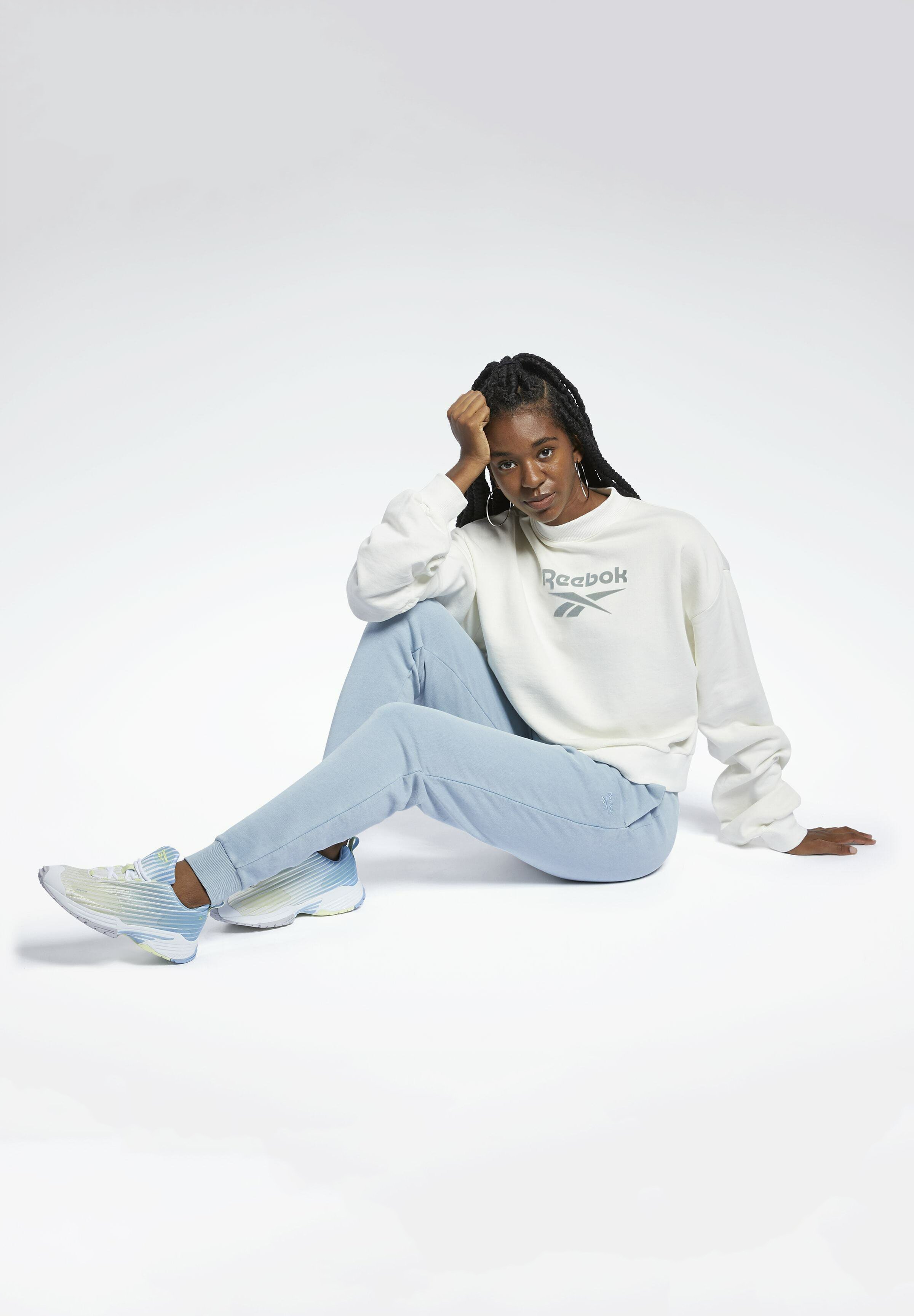 Women REEBOK CLASSICS MOCK NECK SWEATSHIRT - Sweatshirt Women REEBOK CLASSICS MOCK NECK SWEATSHIRT - Sweatshirt