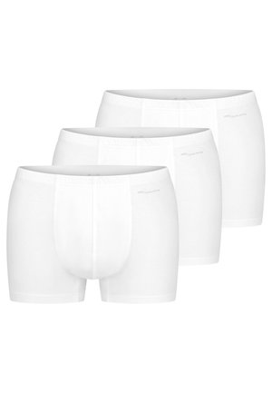 Tre hvide bomulds-boxershorts til mænd arrangeret i et forskudt række, der viser for- og sideudsigt.
