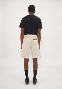 EA7 Emporio Armani BERMUDA - Pantaloni sportivi - grigio perla