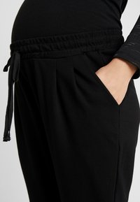 MAMALICIOUS MLLIF PANTS - Kelnės - black