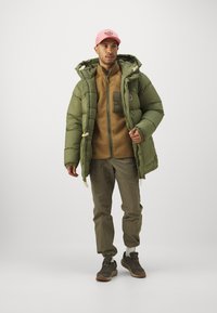 Fjällräven EXPEDITION DOWN JACKET M - Jakna ispunjena paperjem - green