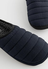 Next Lahtised kingad - black