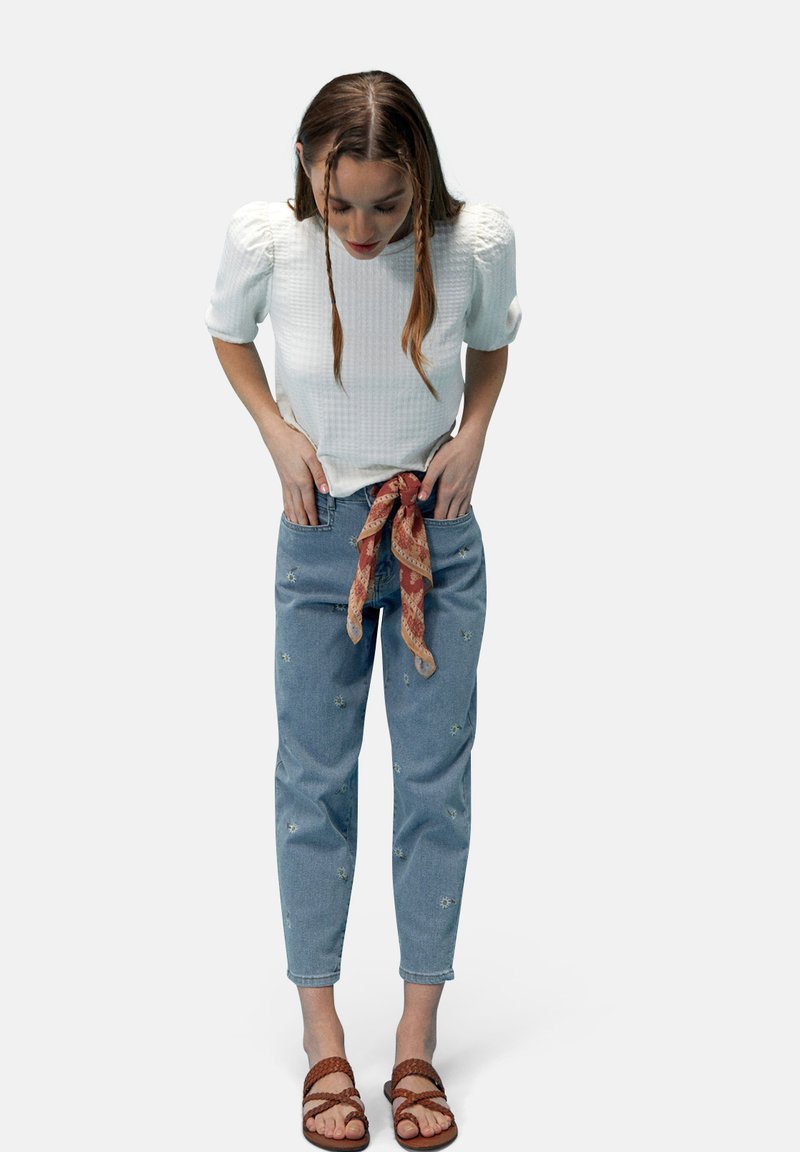 Slowlove BORDADO MARGARITAS Jeans slim fit light blue/celeste