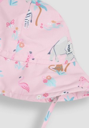 Chapeau de soleil rose avec des motifs d'animaux et de fleurs ludiques. Fabriqué en tissu léger, il dispose d'un bord roulé et d'une sangle sous le menton pour un maintien sécurisé.