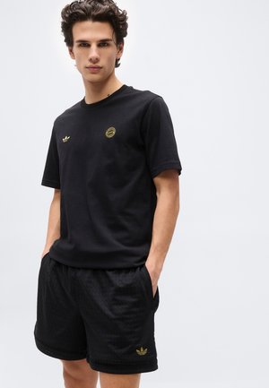 adidas FC Bayern Shorts Black — foto 4