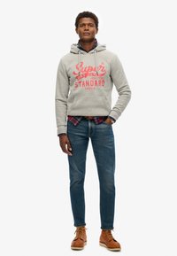 Superdry & Co STANDARD SCRIPT - Jersey con capucha - grey marl