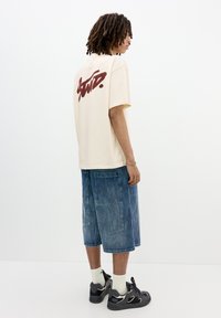 PULL&BEAR WITH LOGO - T-shirts print - mottled beige