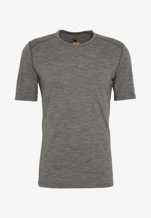 Grauer Kurzarm-T-Shirt aus einem weichen, strukturierten Stoff mit Rundhalsausschnitt und Flatlock-Nähten, das ein minimalistisches Design aufweist.