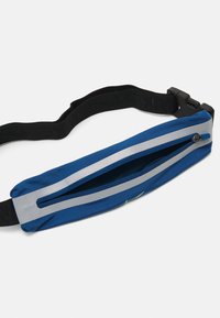 Nike Performance SLIM WAIST PACK 3.0 UNISEX - Diržinis krepšelis - court blue/black/vapor green