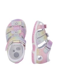 Barevné sandály pro batolata s iridescentním finišem, květinovými akcenty, nastavitelnými popruhy a bílou podrážkou s texturovaným gripem.