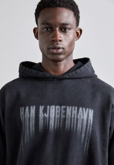 Han Kjøbenhavn FADED LOGO OVERSIZED HOODIE - Hoodie - black