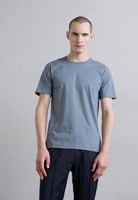 Tiger of Sweden OLAF - Basic póló - car blue