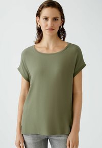 Oui AYANO - T-Shirt basic - dusty olive