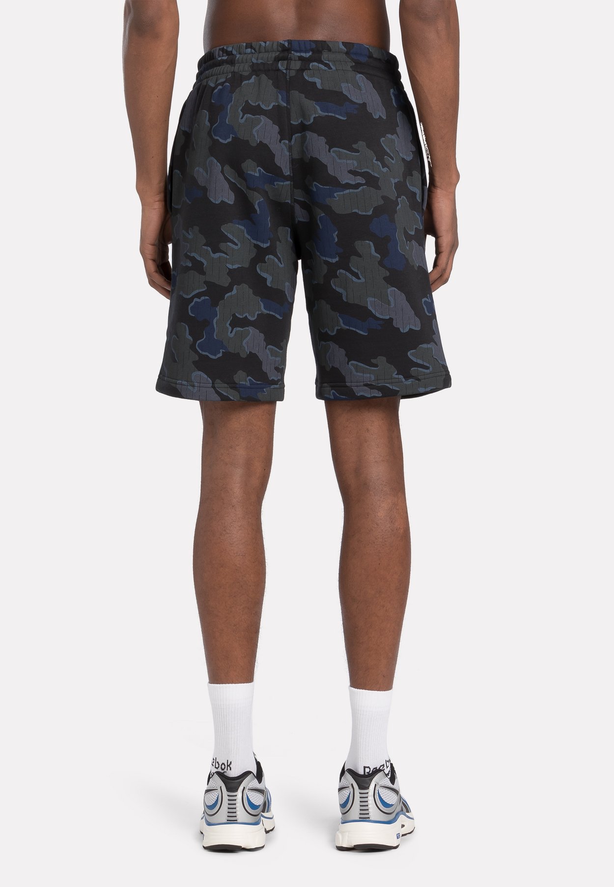 IDENTITY MOTION CAMO