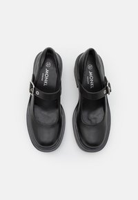 Monki Lodičky s platformou - black