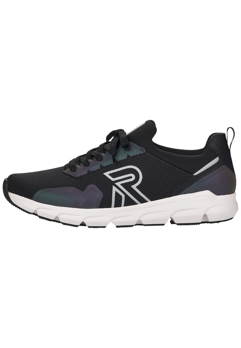 Scarpe sportive nere con tomaia in rete, accenti scuri a contrasto, suola texturizzata e il prominente logo 'R' di lato.
