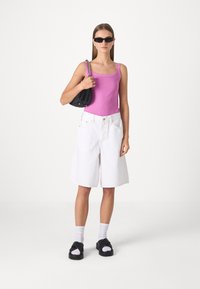 GAP MOD RIB  - Top - budding lilac
