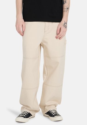 - Jeansy Relaxed Fit