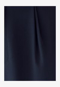 Ei valittu, midnight navy