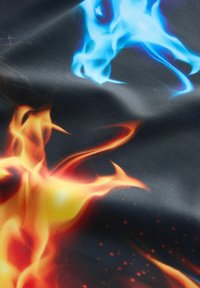 Non sélectionné, red and blue flame
