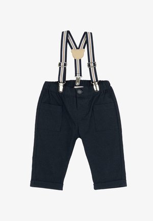 Pantalons bleu marine pour tout-petits avec poches avant et bretelles rayées, présentant une petite patch en forme d'ours sur la sangle arrière.