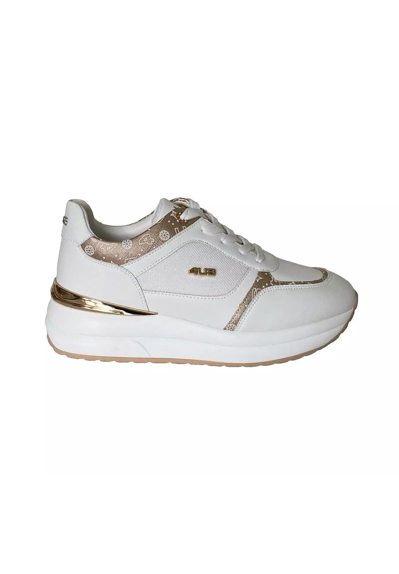 Sneaker bianca con accenti dorati e dettagli a motivo sul retro. Presenta una tomaia testurizzata, punta rotonda e una suola spessa e ammortizzata.