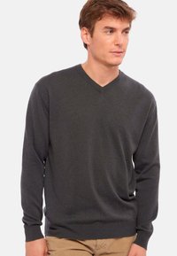 Mahogany GASPARD - Strickpullover - matt charcoal