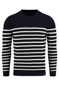 Granatowo-kremowy sweter w paski, dziany, z długimi rękawami, okrągłym dekoltem, teksturowaną tkaniną i małym logo po lewej dolnej stronie.