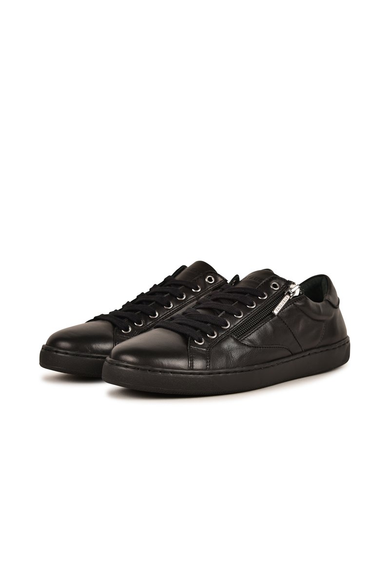 Damen Sneaker low | Pataugas IRIS F4G Sneaker low black/schwarz - TU91513 Damen Sneaker low | Pataugas IRIS F4G Sneaker low black/schwarz - TU91513
