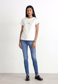 Calvin Klein Jeans GRADIENT SLIM TEE - T-shirt con stampa - ivory