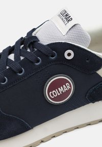 Colmar Originals TRAVIS AUTHENTIC - Sneakers basse - navy/light gray/light khaki