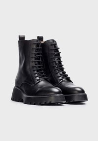 WONDERS Botines con cordones - black