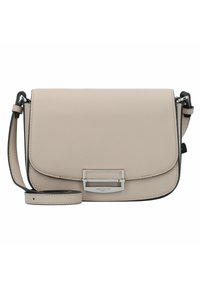 Beżowa skórzana torebka na ramię z klapką, srebrnymi akcesoriami i odpinanym paskiem. Charakteryzuje się prostymi liniami i minimalnymi przeszyciami.