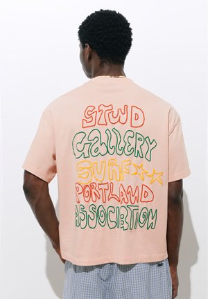 PULL&BEAR, STWD GALLERY - T-SHIRT - Tričko s potlačou - pink