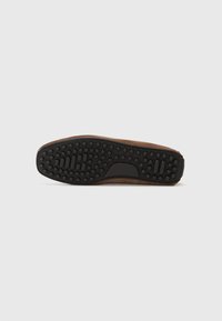 Hackett London DRIVER - Mokasíny - toffee brown