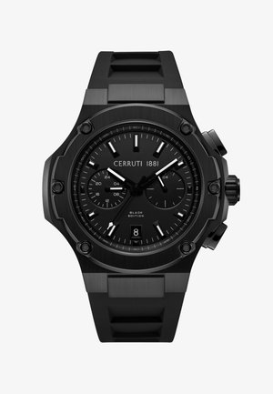 Czarny zegarek chronograf Cerruti 1881 z gumowym paskiem, srebrnymi wskazówkami godzin, wyświetlaczem daty oraz dwoma tarczami pomocniczymi pokazującymi 24-godzinny czas i sekundy.
