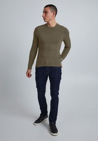 Casual Friday KARLO STRUCTURED CREW NECK KNIT - Neule - bungee cord