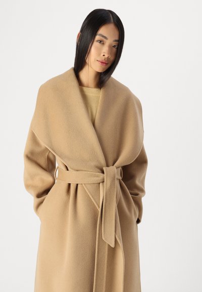IVY OAK CARRIE ROSE - Cappotto classico - caramel