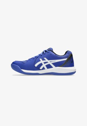 Shoe desportivo azul com um upper em malha, detalhes brancos e um calcanhar preto. Apresenta uma biqueira arredondada e uma sola almofadada para suporte.