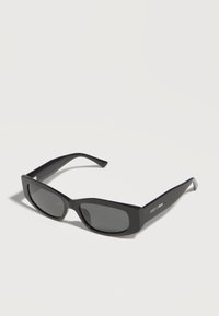 Seleccionado, black/dark grey